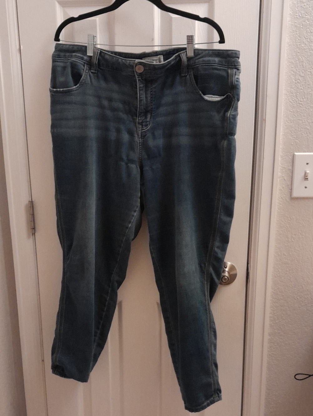 Maurices M Jeans Dark Blue Cropped Ankle Jeans
